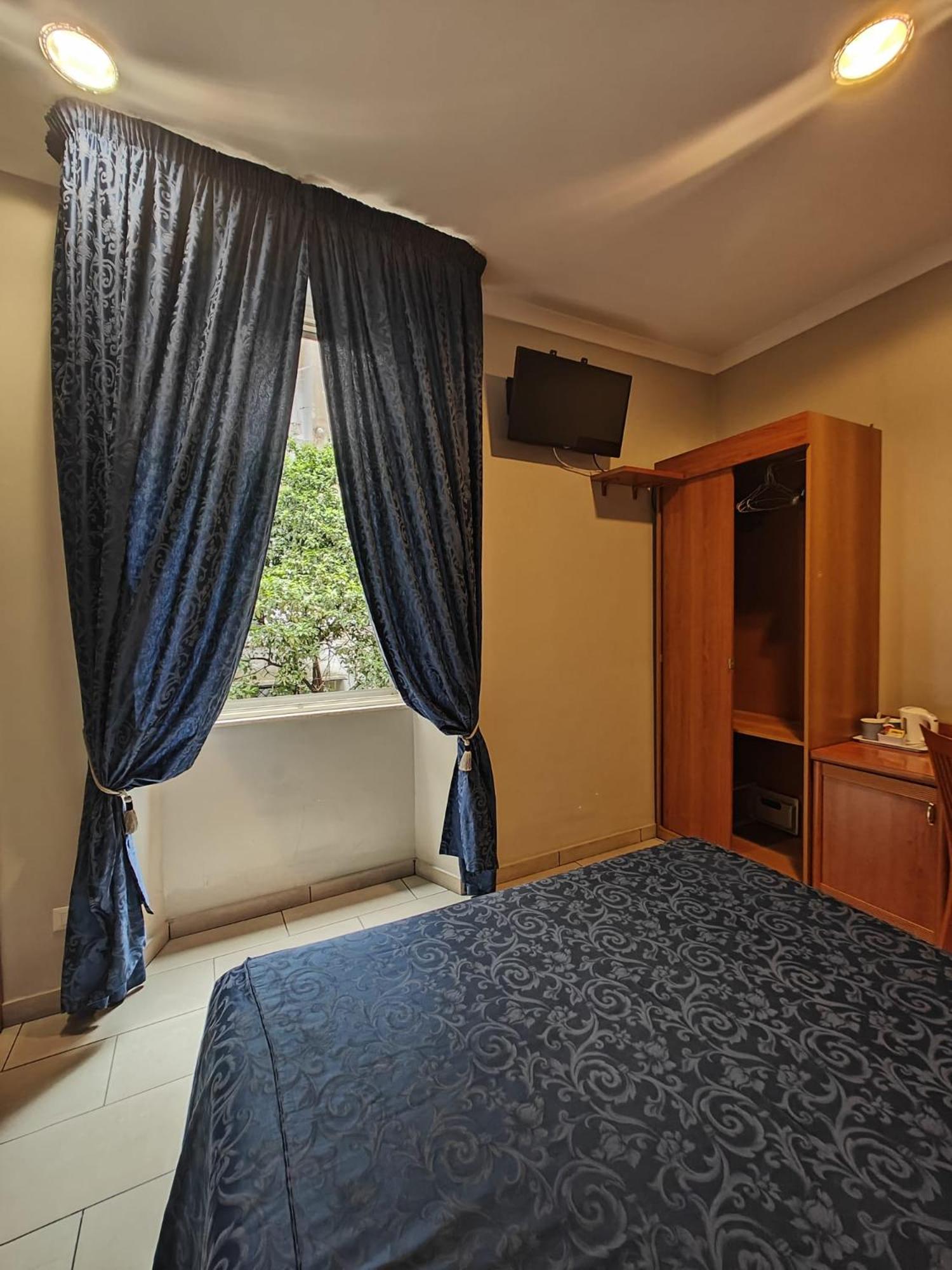 Hotel Domus Roxy Roma Esterno foto
