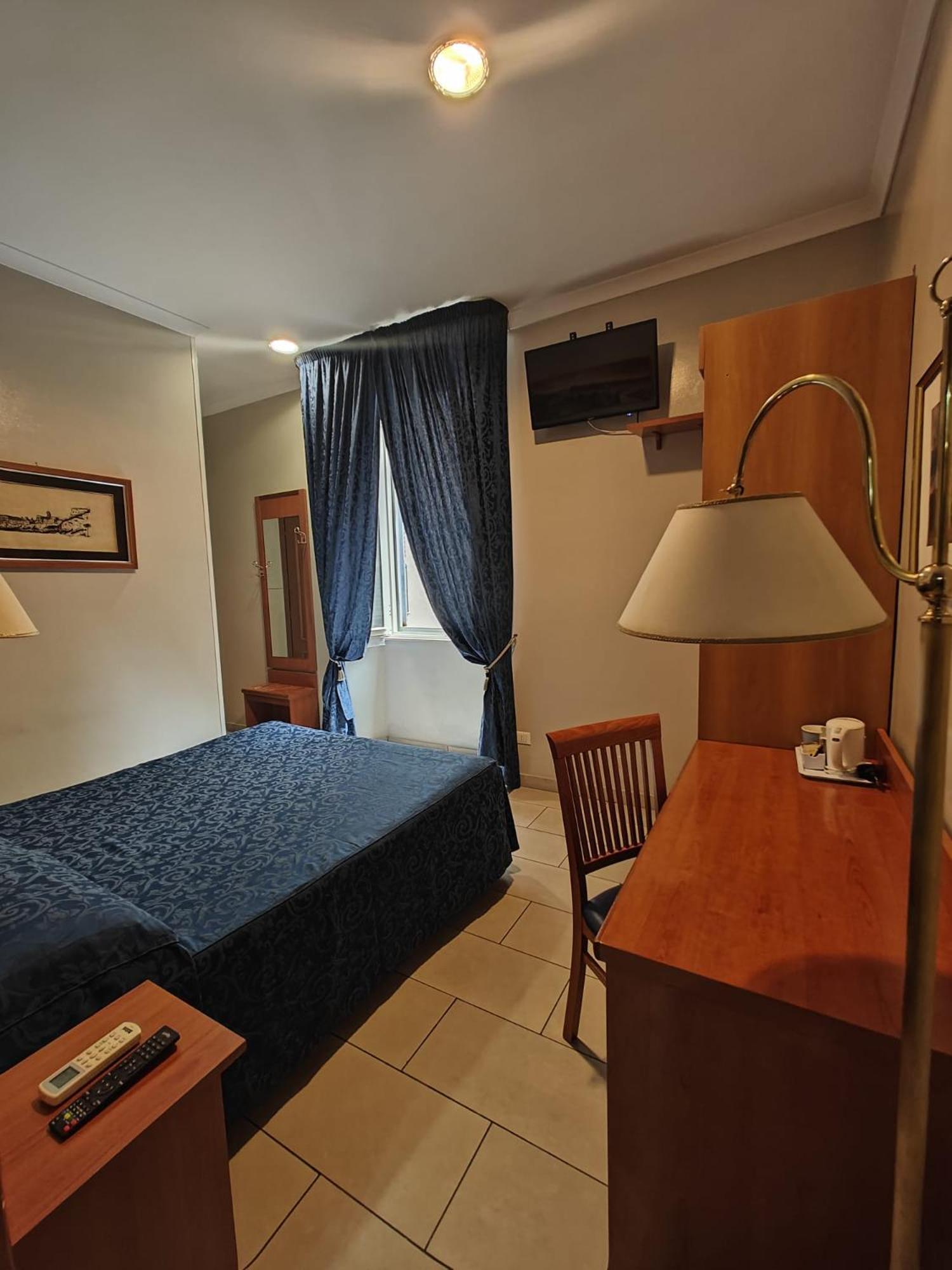 Hotel Domus Roxy Roma Esterno foto